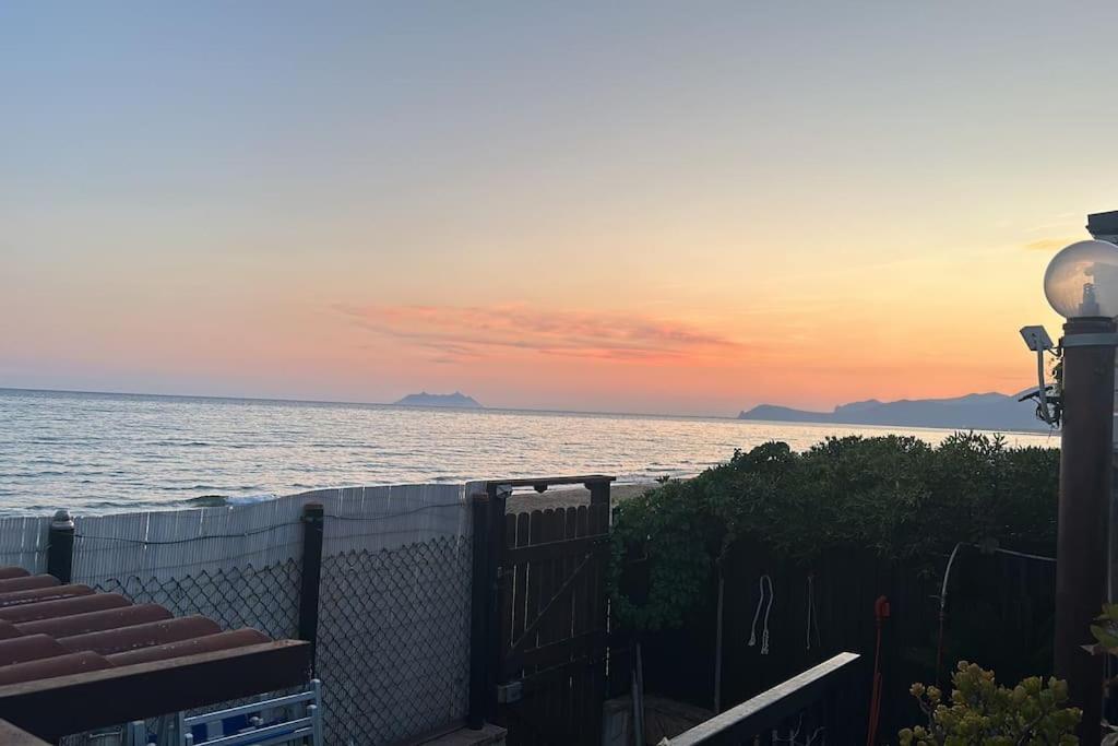 Casa Sulla Spiaggia A Sperlonga Con Parcheggio Gratuito מראה חיצוני תמונה